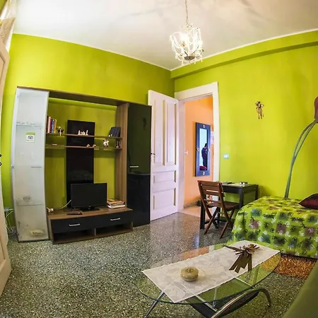 2 Bedrooms With Wifi At Appartamento Reggio Calabria