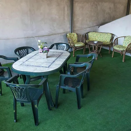 Appartamento 2 Bedrooms With Wifi At